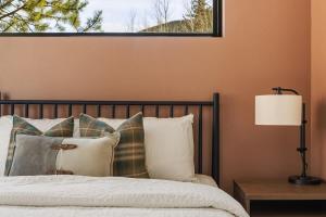 Modern Cabin Stay Hike Bike Base GuanellaPass