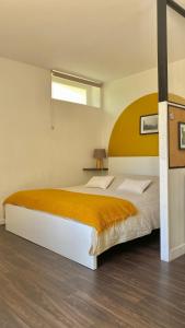 Agréable petit gîte avec jardinet et piscine