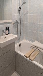 Light & Roomy Apartment with Separate Kitchen & Free Bike