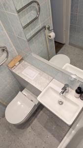 Light & Roomy Apartment with Separate Kitchen & Free Bike