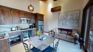 Exquisite Oceanfront Private Estate By Alom