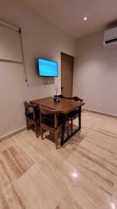 Luxury Apartment 1Br in PdC, Steps from Beach