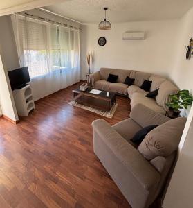 UNIQUE Appartement Zen et Détente DANS villa avec piscine TRÈS BIEN PLACÉ