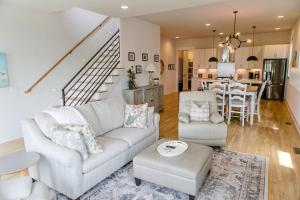 The Urban River - 4BR Getaway