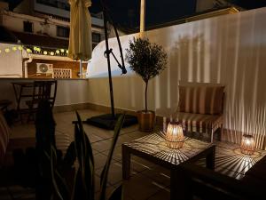 Apartment with private Terrace, Kingsize Bed, Highspeed-Wifi & AC