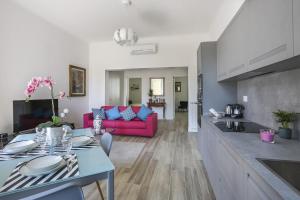 Modern Comfort in Florence