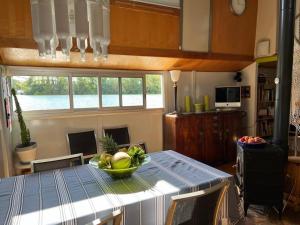 Péniche atypique - 13 min de Paris - Loft privée