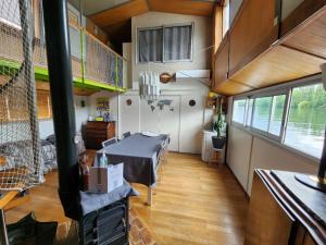 Péniche atypique - 13 min de Paris - Loft privée