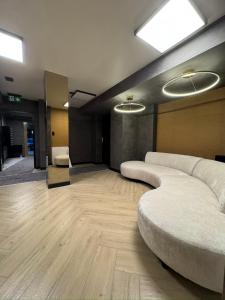 New Apart Smart- OAZA RELAKSU -W Rynku Central Kielce - Parking -fak VAT- rok budowy 2025