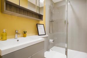 Designer Wandsworth flat -Hot Tub, PS5, Pool Table