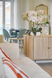 Emily 2 bedrooms 2 baths near Palais