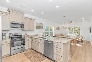 4BR Beach Oasis with Private Pool Just steps to the Ocean