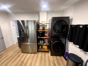 No Chores Silver Suite Near Downtown