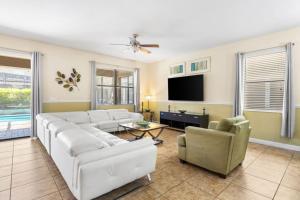 HQ Theme Retreat 9 Bed Private Pool