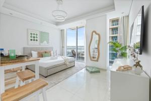 Cozy Studio 7 Minutes From Dubai Mail