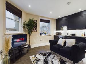 Stylish Central top floor Flat