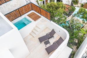 Ocean Breeze Villa - A few steps from the beach!