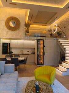 LOFT with LOVE LUXURY