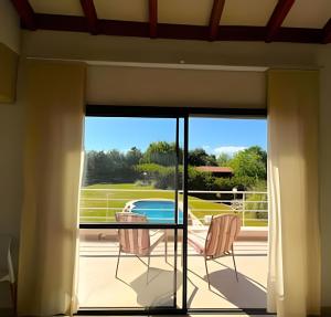 Hermosa Mansión cpileta y jacuzzi -Barrio privado