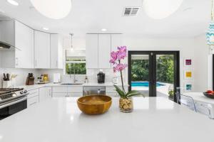 New! Luxurious Villa with Pool in West Palm Beach