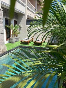 Villa MARIE - KUTA - 6 Bedroom 4 Bathroom Villa - Great Location !