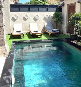 Villa MARIE - KUTA - 6 Bedroom 4 Bathroom Villa - Great Location !