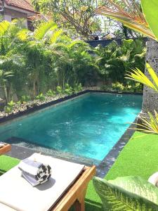 Villa MARIE - KUTA - 6 Bedroom 4 Bathroom Villa - Great Location !