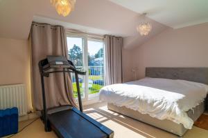 A Beautiful 4 bed Home with a Garden Area