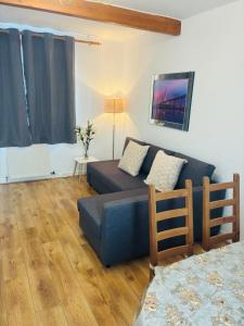 Rosyth 3 Bedroom home-Near Edinburgh & M90 With Free Parking