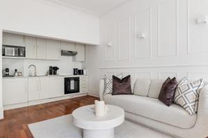 Luxury Corner - La Réserve Knightsbridge
