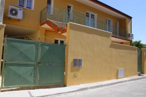 Luigi Apartments&Rooms