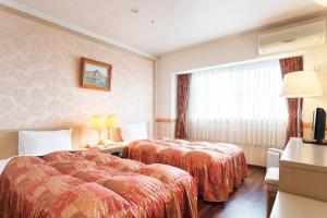 Izu-Kogen Wan Wan Paradise Condominium