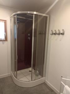 maison 2 chambres 4 lits 15mn Aéroport de Beauvais 5mn du château de la trye