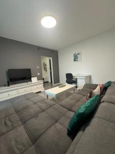 White HOME in Exigent Plaza Romania faza 4