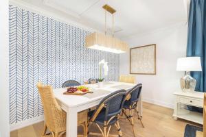 Palm Beachfront Luxury Condo