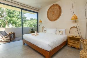 Boho Chic Apartment & Pool