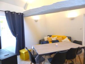 Maison cocooning avec jardin et cheminée près de Vichy – vélos et animaux acceptés - FR-1-489-68