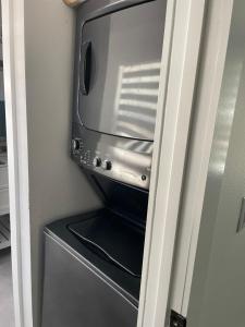 Perfect Getaway-Lovely Cottage House- Near Beaches