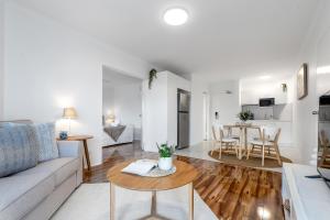 Northshore Haven- Steps from the Esplanade