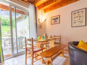 Maisons de vacances Maisonnette 7 pers. Centre-ville Luz-Saint-Sauveur - FR-1-402-147 : photos des chambres