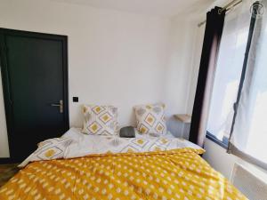 Appartements Duplex en Centre-Ville de Valenciennes Tout Inclus - FR-1-510-232 : photos des chambres