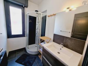 Appartements Duplex en Centre-Ville de Valenciennes Tout Inclus - FR-1-510-232 : photos des chambres