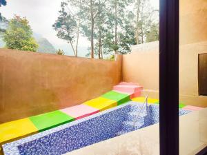 Napoleon Hills Tambi Tea Gardens View RedPartner