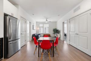 Modern Nulu 2BR CozySuites 10