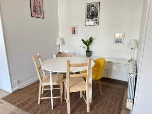 Elegant 2 Bedroom Apartment with Free Parking Paris St-Denis by Immo Kit BNB