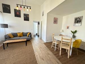 Elegant 2 Bedroom Apartment with Free Parking Paris St-Denis by Immo Kit BNB