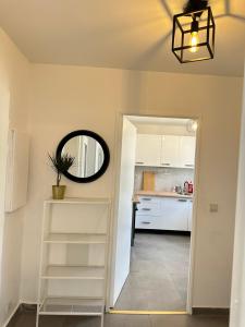 Appartements Elegant 2 Bedroom Apartment with Free Parking Paris St-Denis by Immo Kit BNB : photos des chambres