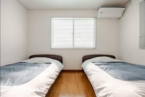 【One House 】白老駅から徒歩1分グループ・家族で一棟貸切ウポポイへのアクセスも抜群