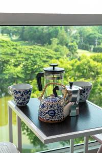 Top Floor, Golf Course View Balcony Bliss