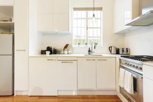 St Kilda Staycation in a Family Friendly Art Deco Apartment